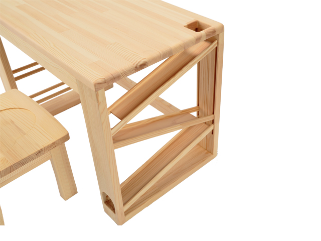 テーブル遊家具(三重)