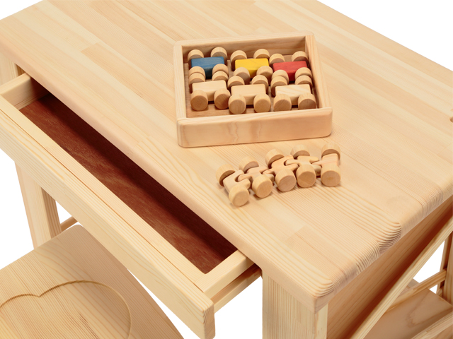 テーブル遊家具(三重)